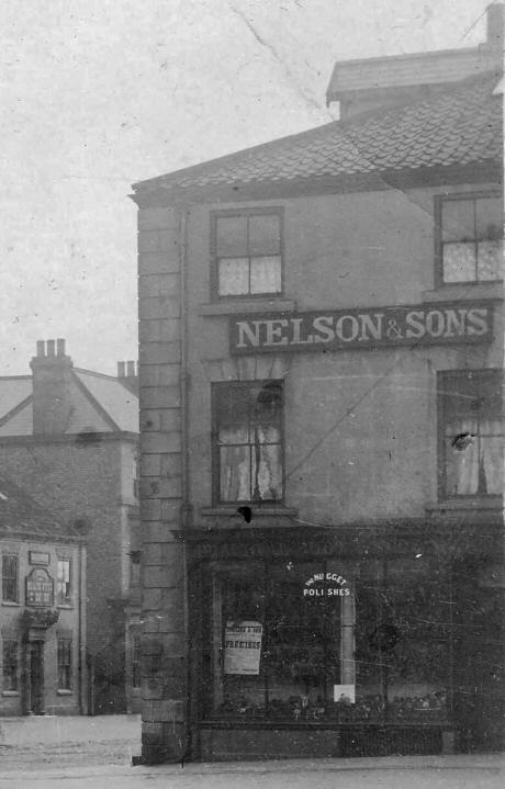 Nelsons 4